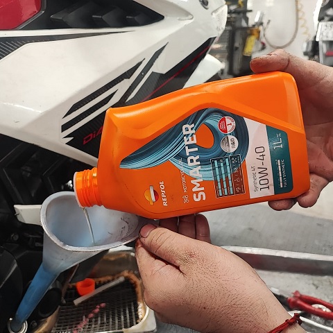 Repsol Smarter Synthetic 4T 10W40